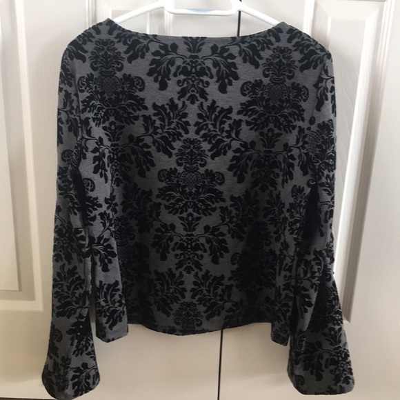 Blouse - Picture 2 of 2